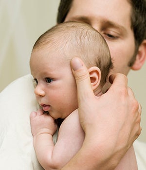 Bebé con su padre